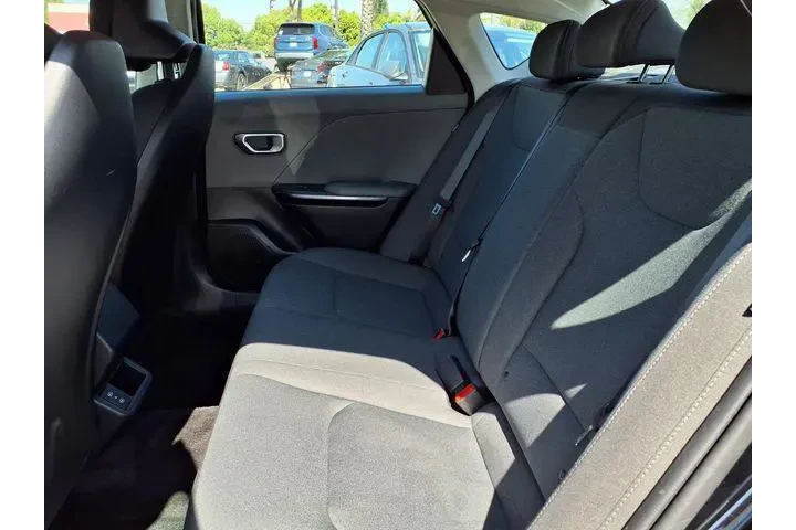 $22465 : Kia K4 2025 LXS 4dr Sedan image 9