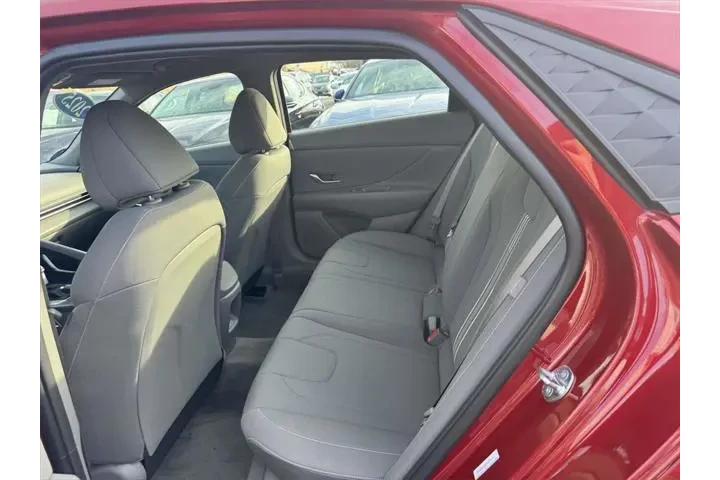 $23880 : Hyundai ELANTRA 2025 SEL Spo image 10