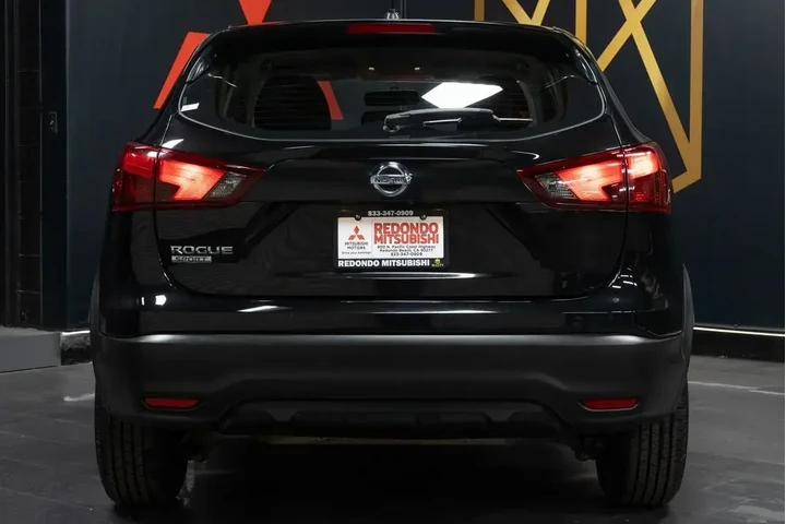 $13998 : Nissan Rogue Sport 2018 S 4d image 10