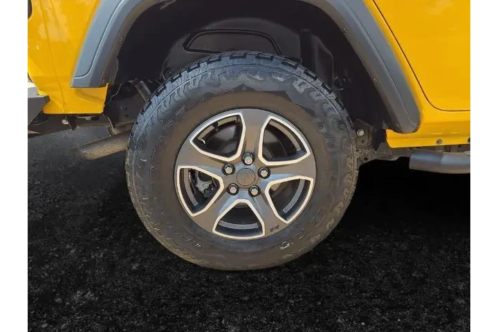 $28225 : Jeep Wrangler Unlimited 2020 image 6