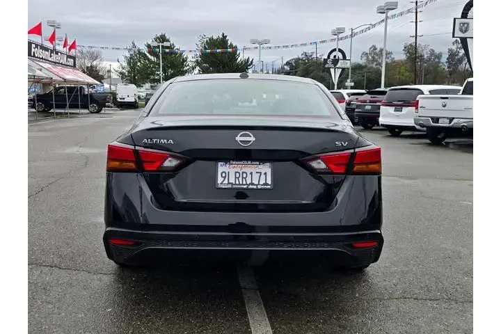 $21900 : Nissan Altima 2024 2.5 SV 4d image 5
