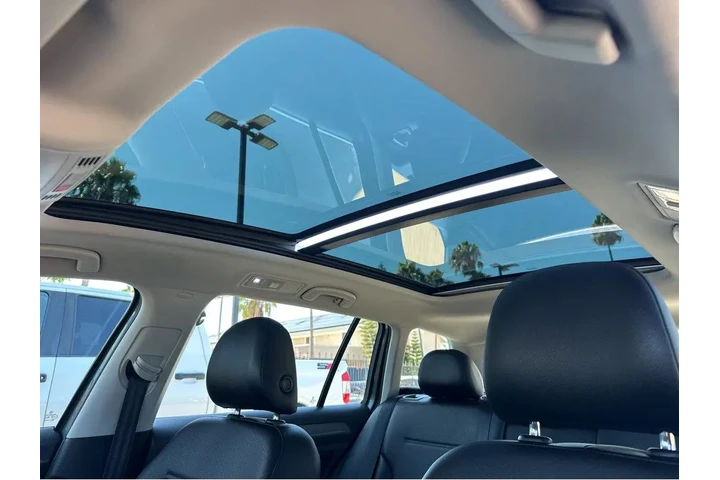 $18997 : 2017 Golf Alltrack SE image 8