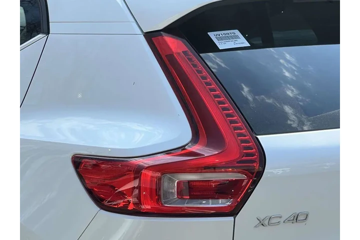 $31500 : Volvo XC40 2023 AWD B5 Plus image 8