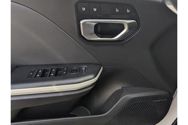 $29999 : Kia K4 2025 GT-Line 4dr Seda image 10