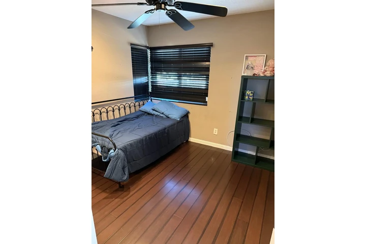 $3700 : RENTO CASA EN FONTANA image 8