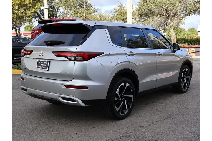 $19490 : Mitsubishi Outlander 2023 ES image 10