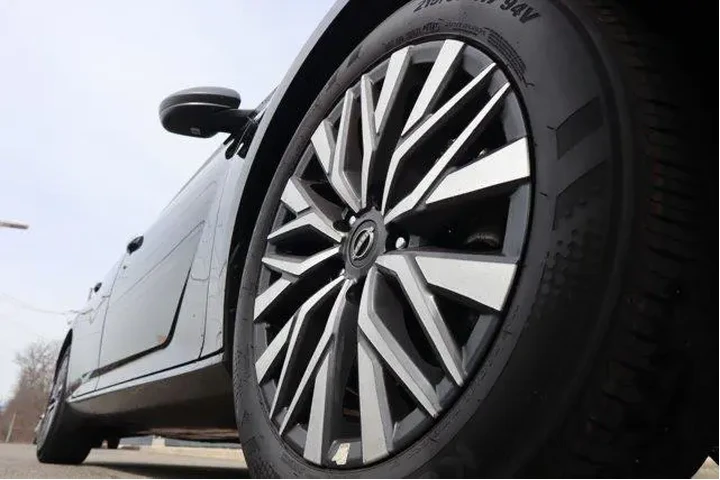 $19732 : Nissan Altima 2025 2.5 SV 4d image 10