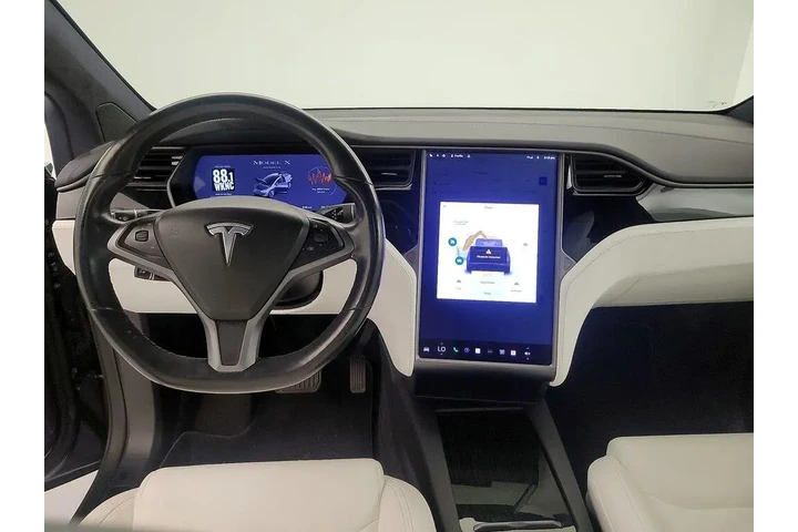 $38998 : Tesla Model X 2020 AWD Long image 10
