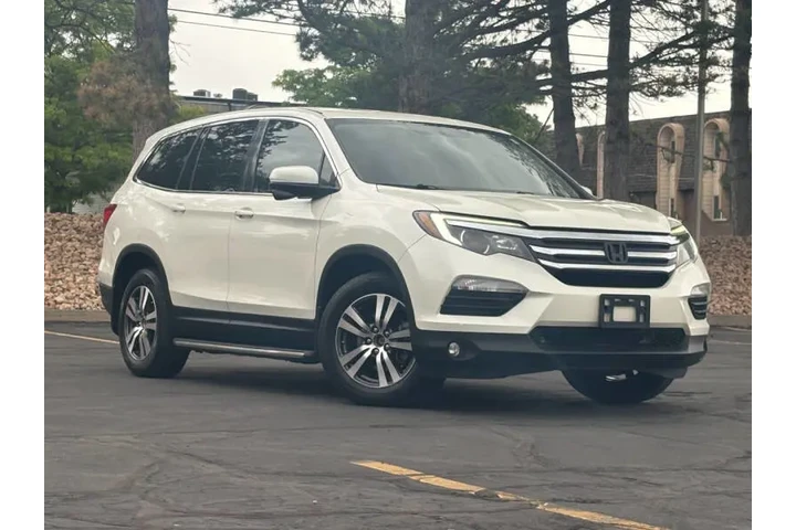 $15900 : 2016 Pilot EX-L image 1