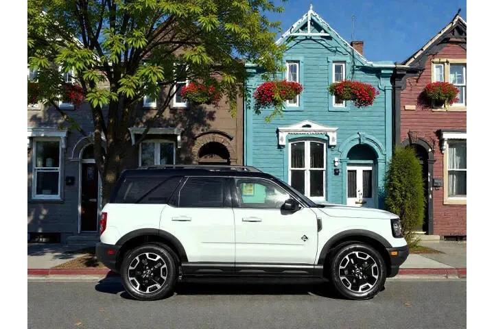 2022 Bronco Sport image 3