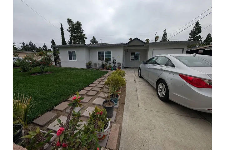 $1500 : Santa Ana - Home Available image 1