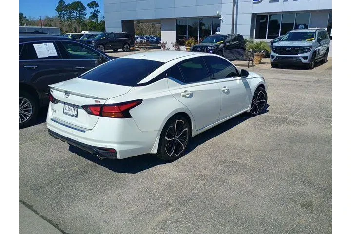 $21160 : Nissan Altima 2023 2.5 SR 4d image 5