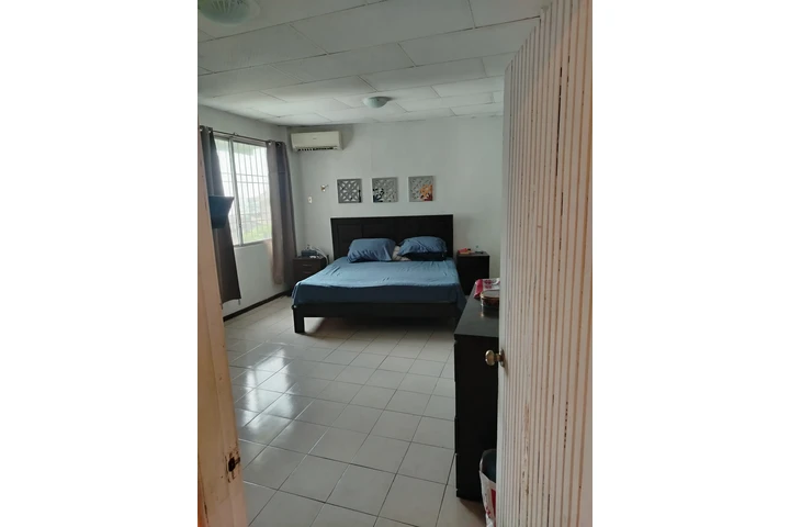 $220 : Dormitorios en alquiler image 2