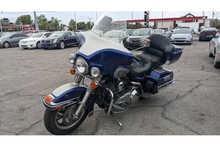 2007 Harley-Davidson FLHTC El image 3