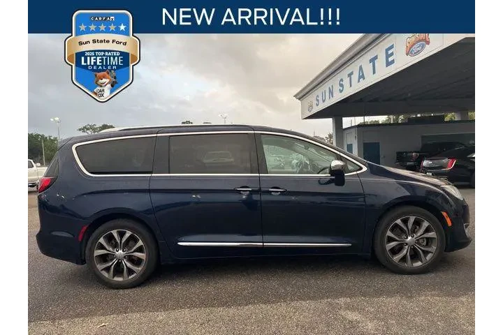 $13997 : Chrysler Pacifica 2017 Limit image 1