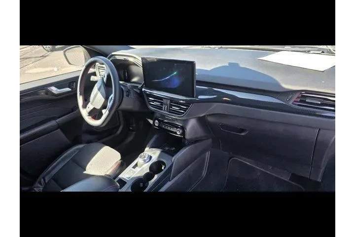 $21260 : Ford Escape 2023 ST-Line 4dr image 9