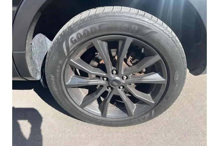 $13789 : Ford Explorer 2018 AWD XLT 4 image 9