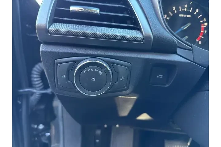 $13847 : Ford Fusion 2017 SE 4dr Seda image 8