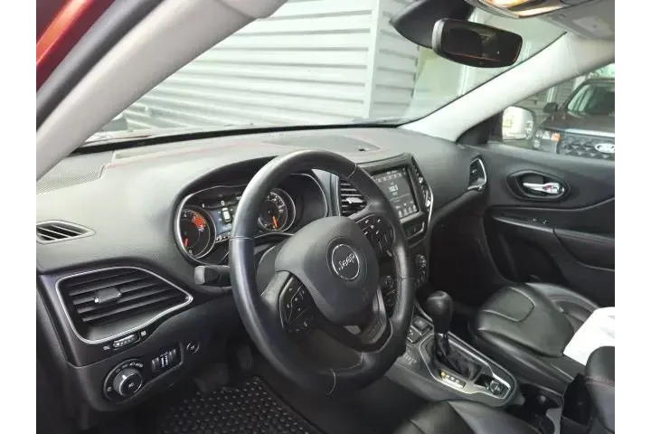 $21955 : Jeep Cherokee 2021 4x4 Trail image 7