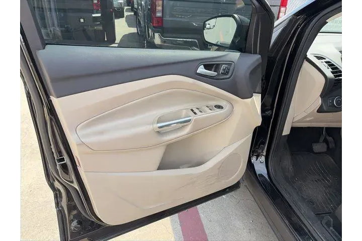 $18700 : Ford Escape 2019 Titanium 4d image 9