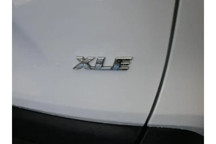 $27015 : Toyota RAV4 2024 XLE 4dr SUV image 5