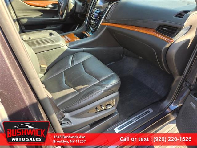 $19995 : Used 2015 Escalade ESV 4WD 4d image 10