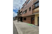 Venta Casa  241 mts b. iNGLES en Bogota