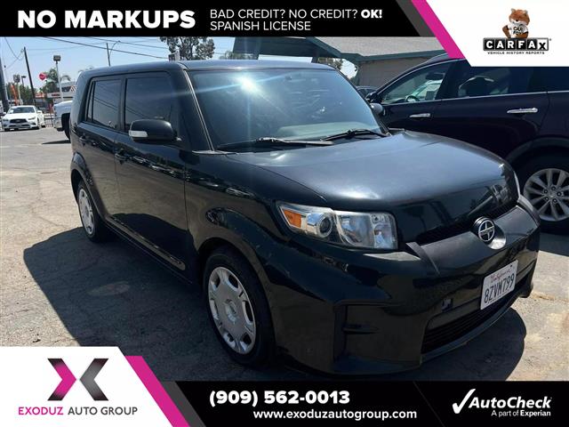 $8995 : 2011 xB image 2