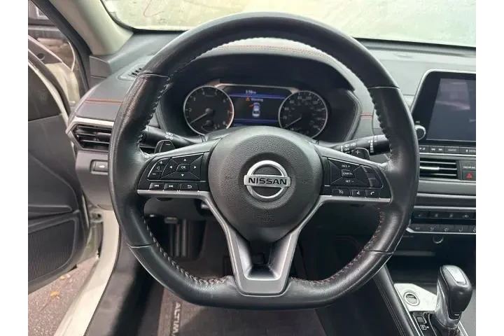 $21344 : Nissan Altima 2022 2.0 SR 4d image 6