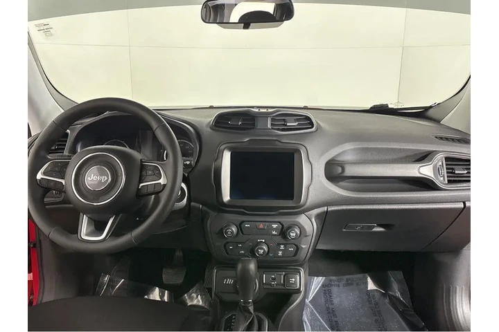 $21697 : 2023 Renegade Latitude image 4