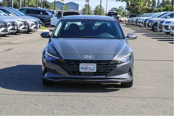 $19992 : Hyundai ELANTRA 2023 SEL 4dr image 7