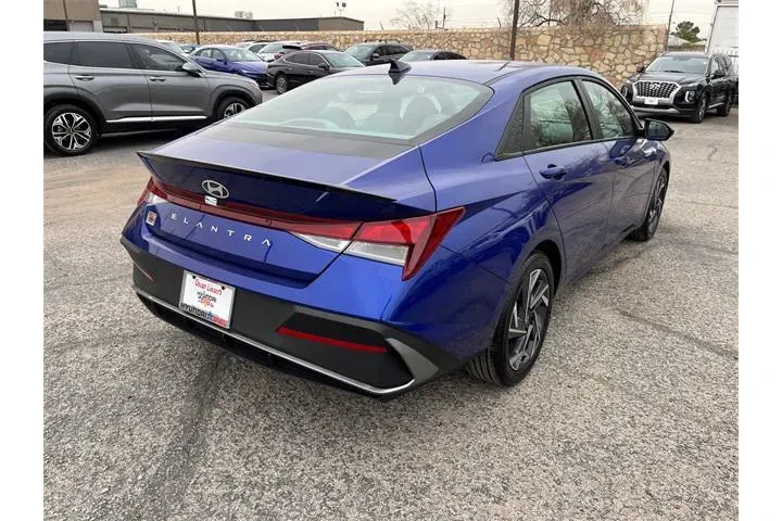 $27585 : Hyundai ELANTRA 2025 SEL Con image 8
