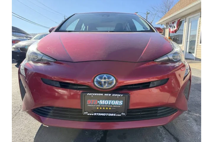 $13499 : 2018 Prius Four image 5