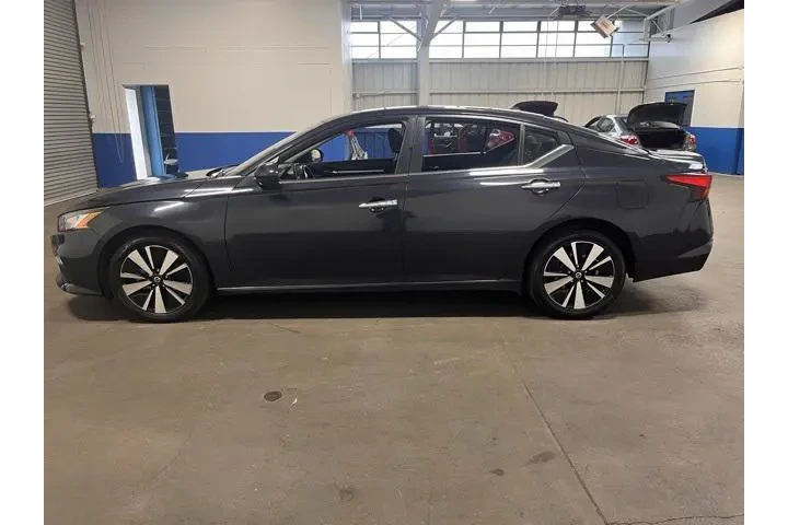 $16954 : Nissan Altima 2022 2.5 SV 4d image 6