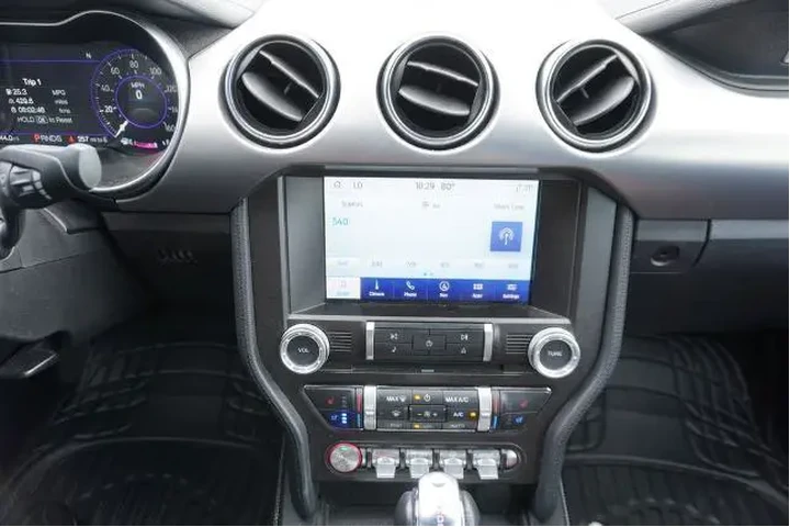 $27888 : Ford Mustang 2022 EcoBoost 2 image 8