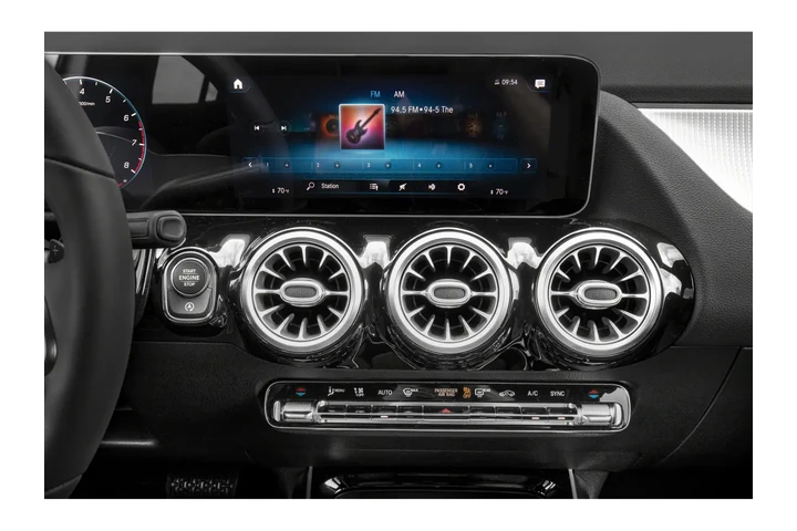 $28988 : 2021 GLA 250 4MATIC® image 8