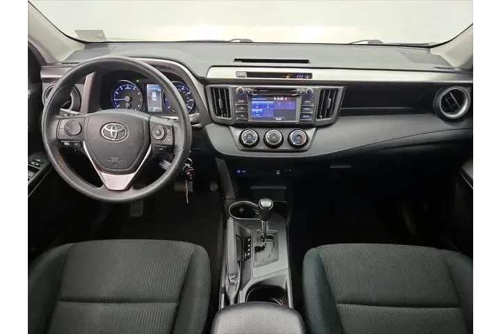 $17998 : Toyota RAV4 2018 LE 4dr SUV image 9