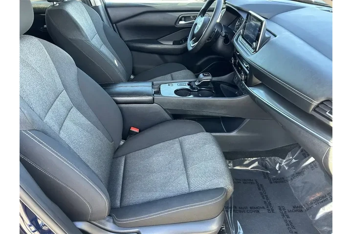 $19111 : Nissan Rogue 2024 SV 4dr Cro image 9