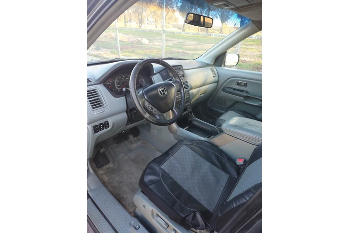 $2800 : Honda pilot image 4