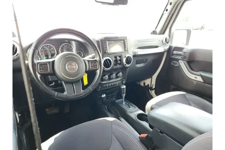 Jeep Wrangler Unlimited 2013 image 8