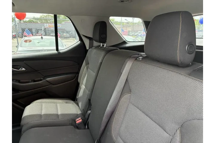 2018 Traverse LS image 9