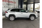 $25487 : Toyota RAV4 2024 AWD XLE 4dr thumbnail