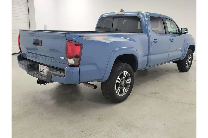 $33998 : Toyota Tacoma 2019 4x4 TRD S image 5