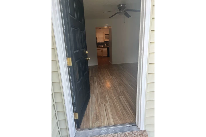 $700 : Se Renta Habitacion image 1