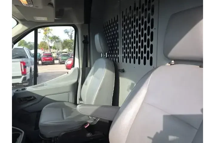 $19624 : Ford Transit 2019 250 3dr LW image 3