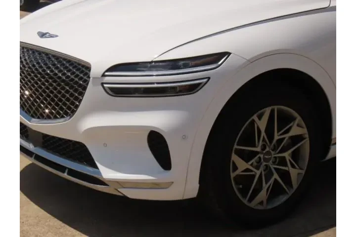 $30911 : Genesis GV70 2023 AWD 2.5T S image 3