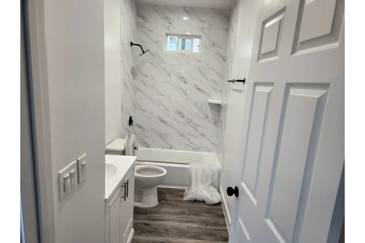 $4500 : Casa grande en renta image 1