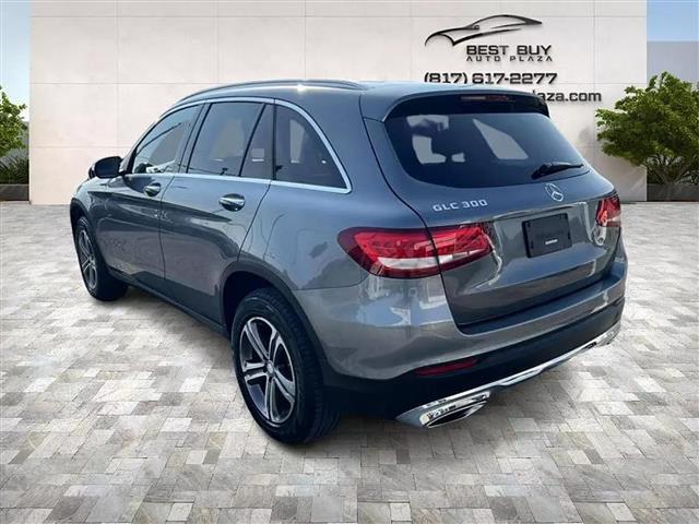 $15995 : 2016 MERCEDES-BENZ GLC GLC 30 image 5