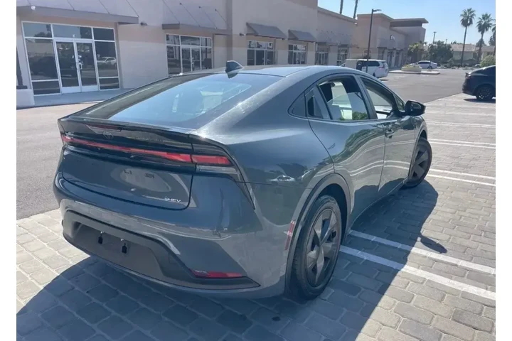 $25489 : Toyota Prius 2024 Limited 4d image 4