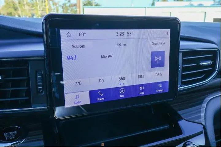 $27639 : Ford Explorer 2023 Limited 4 image 3